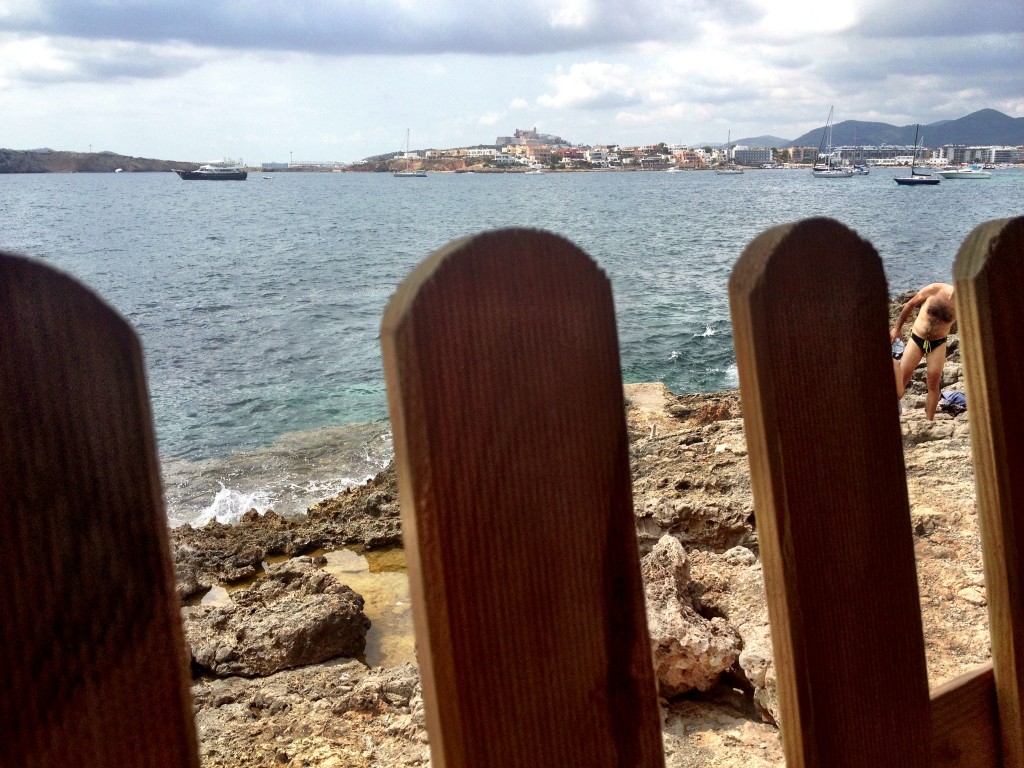 The rocks, sea and some delcious fish at The Fish Shack