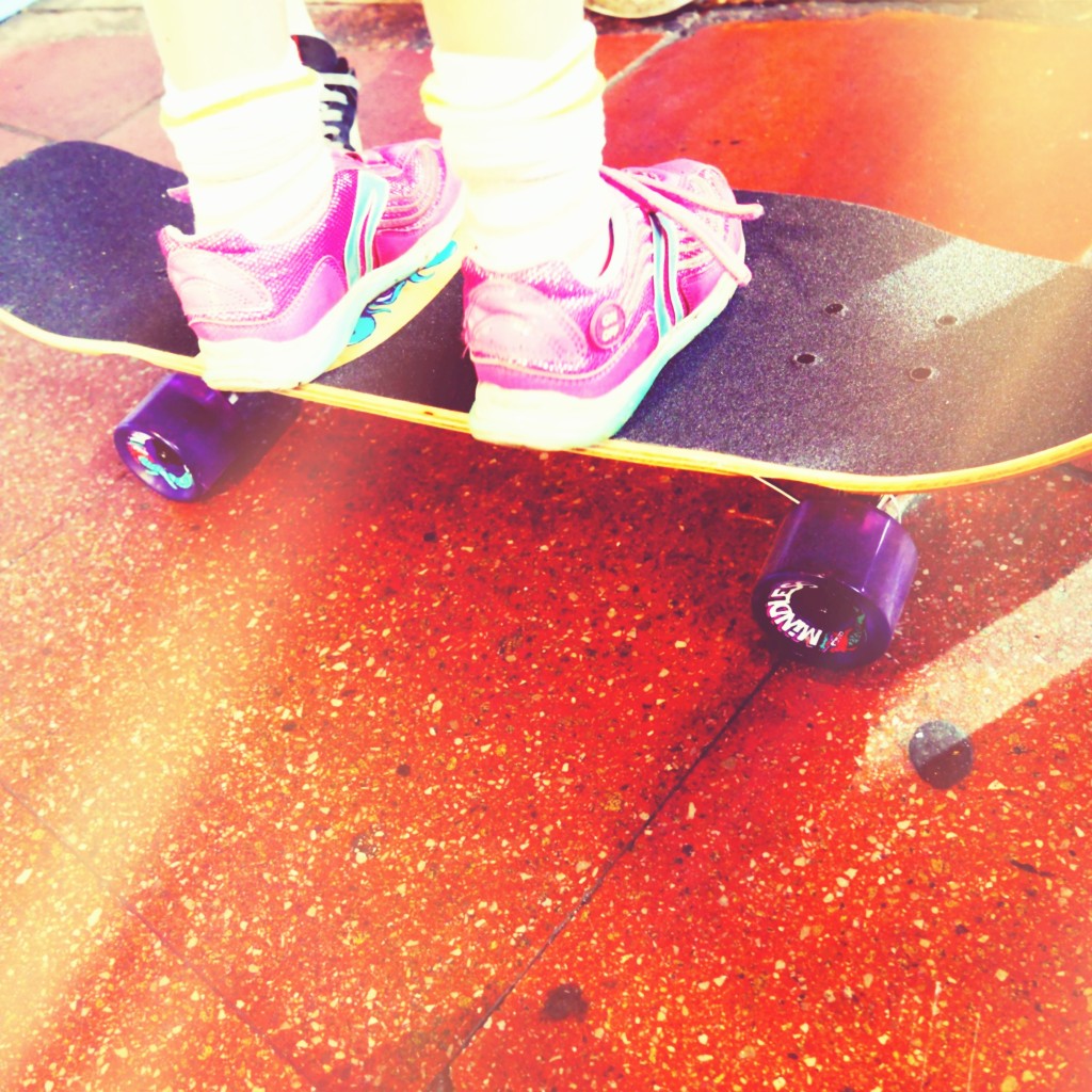 Mini legs on longboard