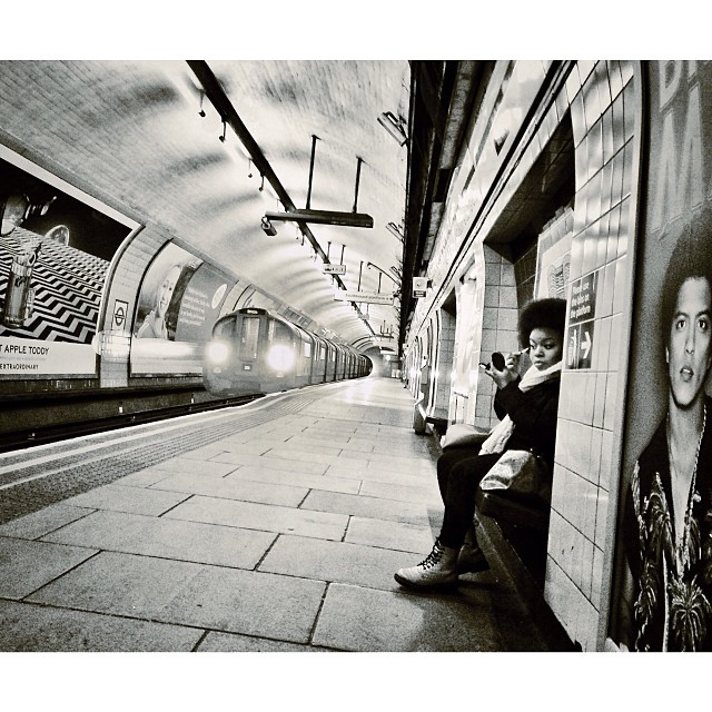 I love this shot - one of Richard's 'make-up on the tube' series