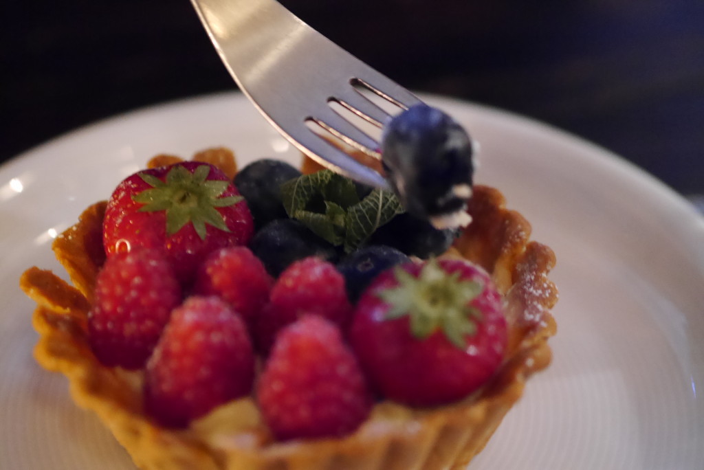 strawberry tart at La Fromagerie