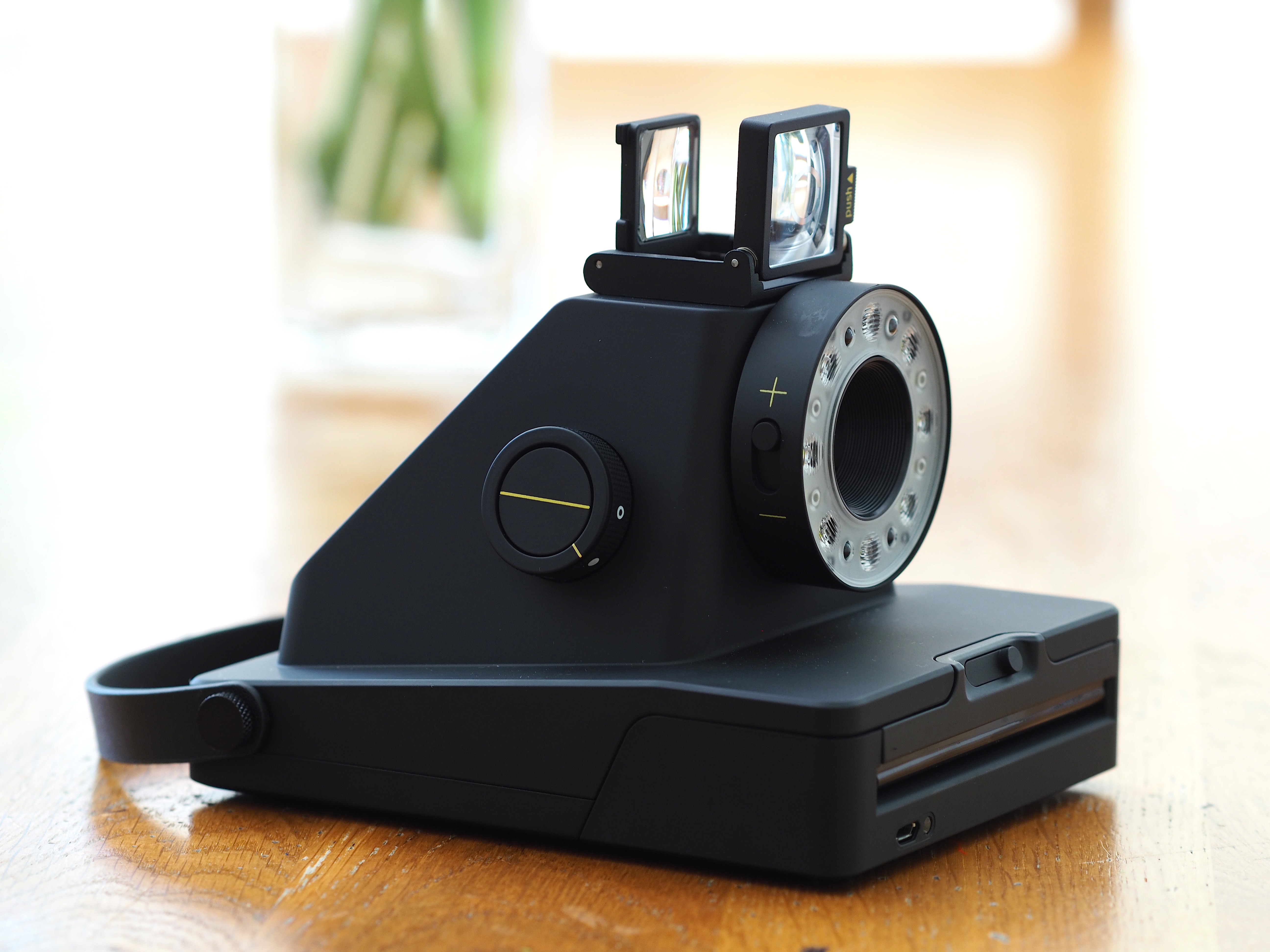 I-1 ANALOG INSTANT CAMERA by Impossible